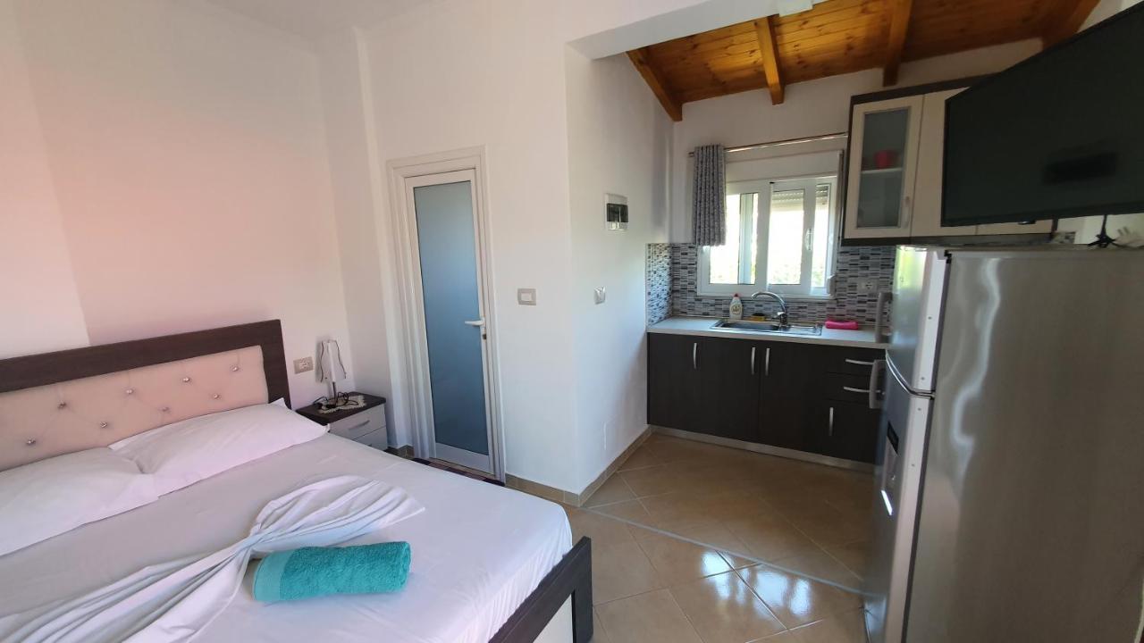Villa Denis Ksamil Bagian luar foto