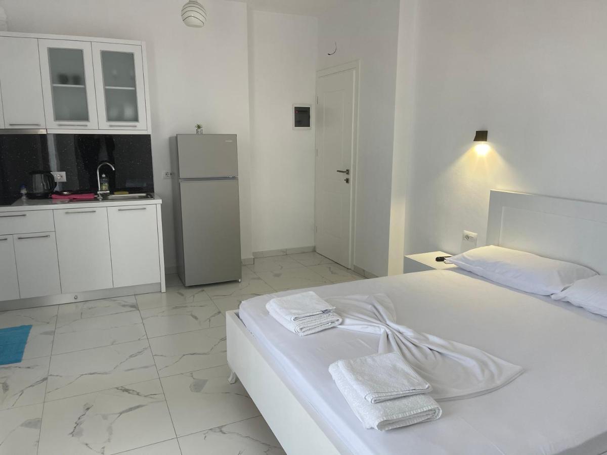 Villa Denis Ksamil Bagian luar foto